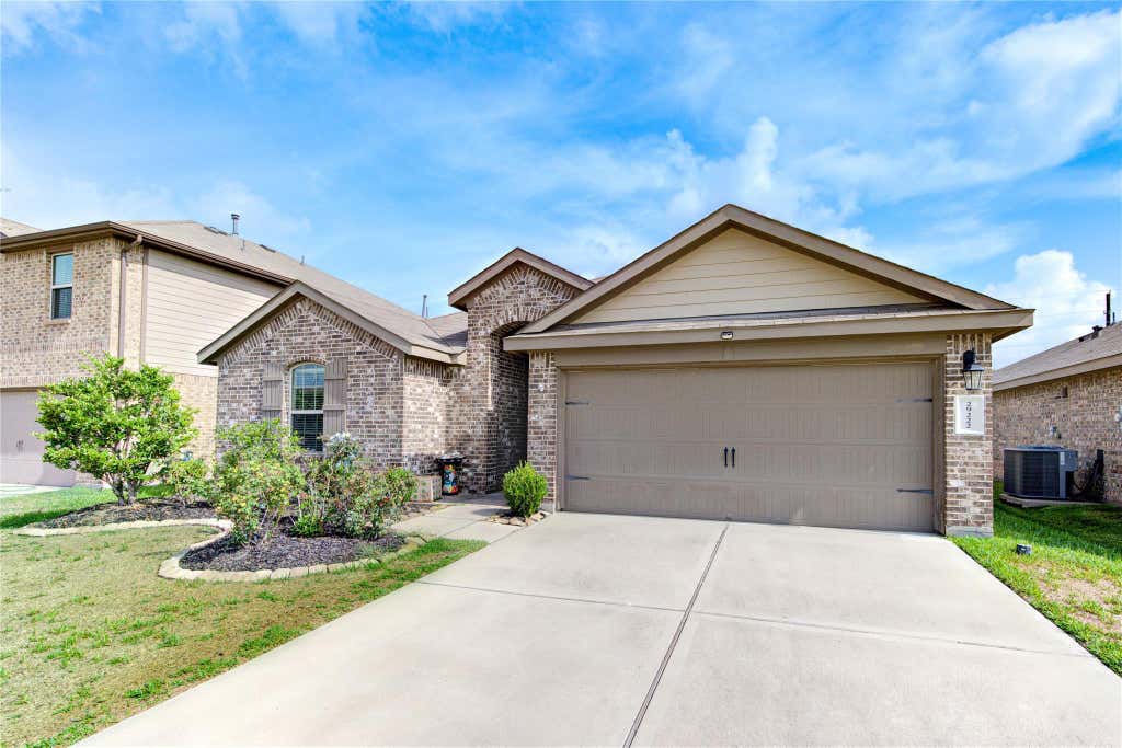 Photo of 29222 Dunns Creek Court, Katy, TX 77494 (MLS # 47809670)