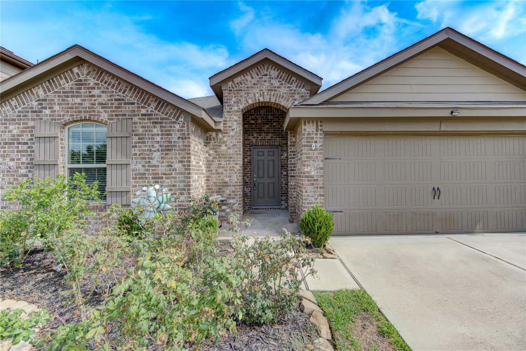 Photo of 29222 Dunns Creek Court, Katy, TX 77494 (MLS # 47809670)