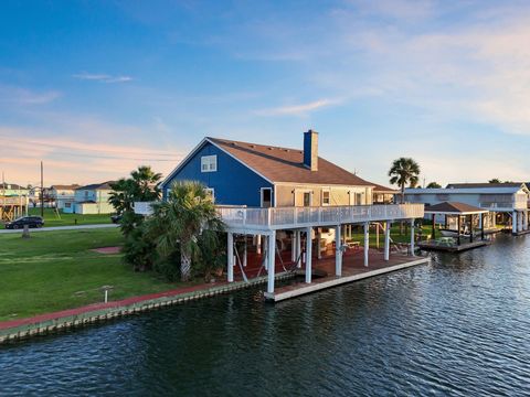 Photo of 21814 Lampasas Drive, Galveston, TX 77554 (MLS # 12957319) Photo of 21814 Lampasas Drive, Galveston, TX 77554 (MLS # 12957319)