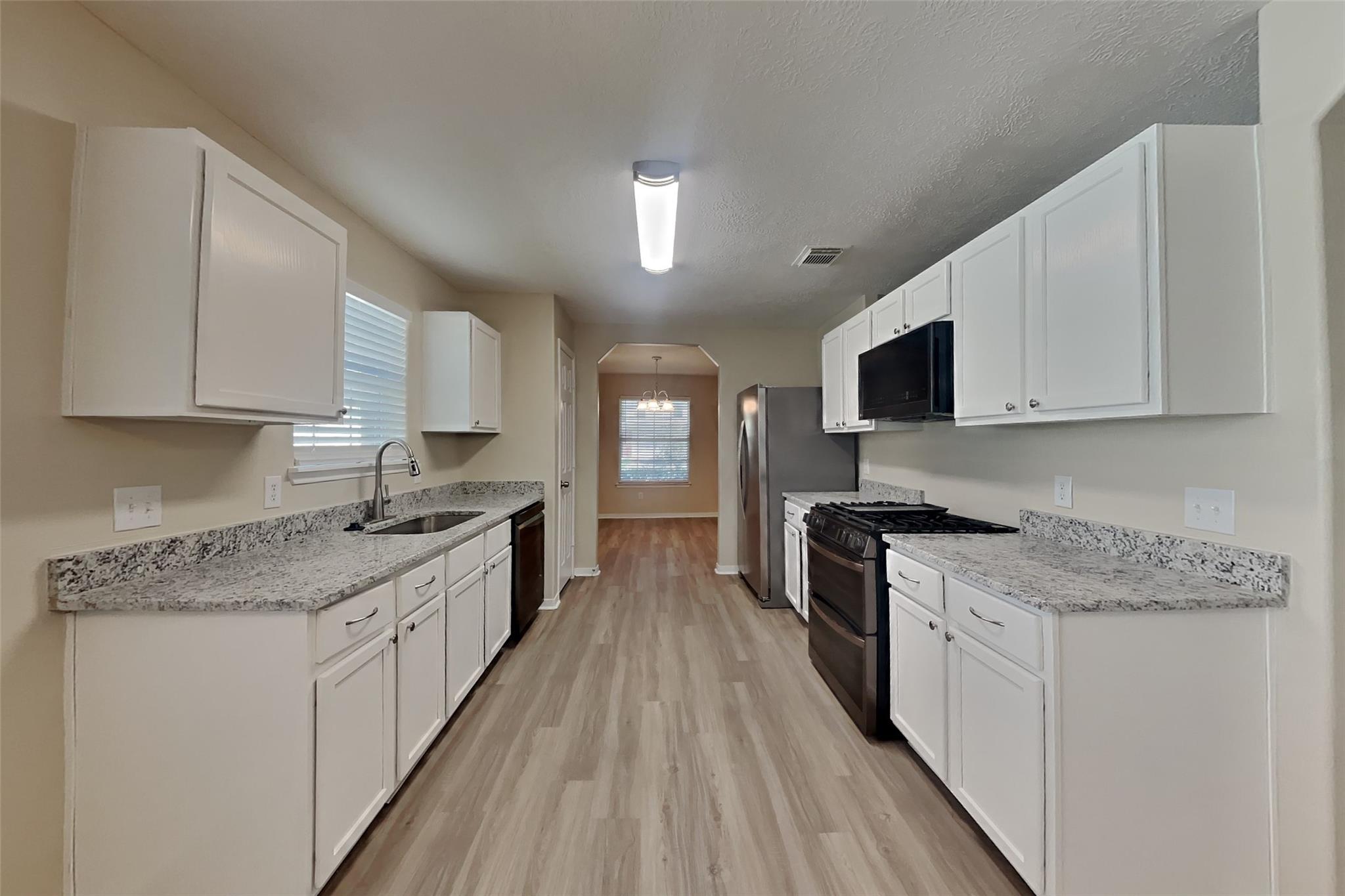 5014 Woodland Meadows Lane