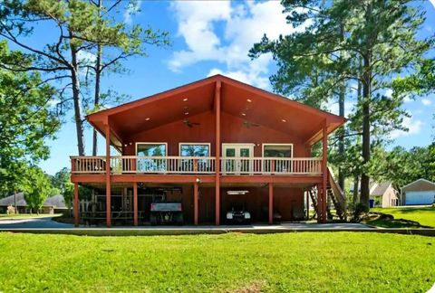 Photo of 156 Cove Lane, Brookeland, TX 75931 (MLS # 54809593)