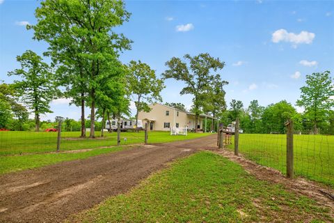 Photo of 530 County Road 263, Jasper, TX 75951 (MLS # 73030017)