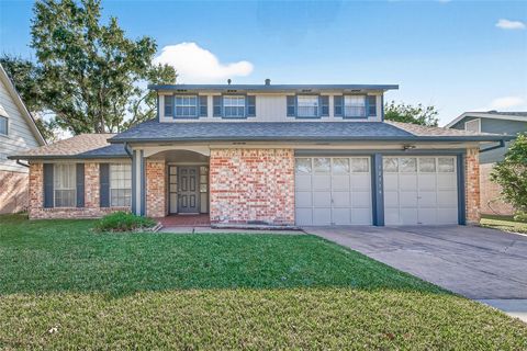 Photo of 12319 Monticeto Lane, Meadows Place, TX 77477 (MLS # 25137202)