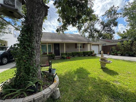 Photo of 7518 Gracia Street, Houston, TX 77037 (MLS # 60346277)
