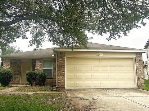 Photo of 2019 Pine Croft Drive, Humble, TX 77396 (MLS # 19242410)