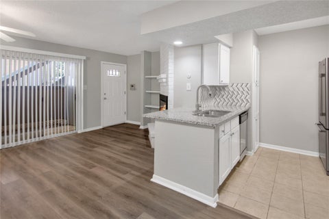 Photo of 260 El Dorado Boulevard #1105, Houston, TX 77598 (MLS # 62989627)
