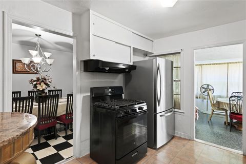 Tiny photo for 6651 Crestmont Street, Houston, TX 77033 (MLS # 93476419)