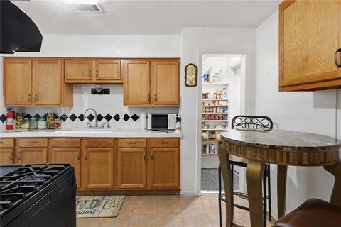 Tiny photo for 6651 Crestmont Street, Houston, TX 77033 (MLS # 93476419)