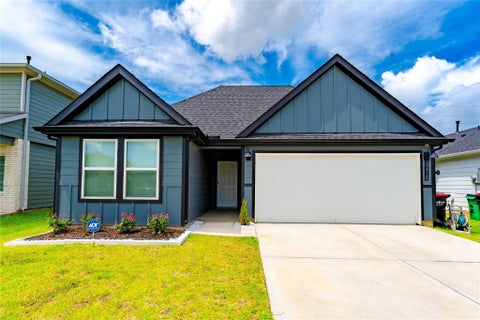 Photo of 31714 Brandon Mill Trail Trl, Fulshear, TX 77441 (MLS # 54993975)
