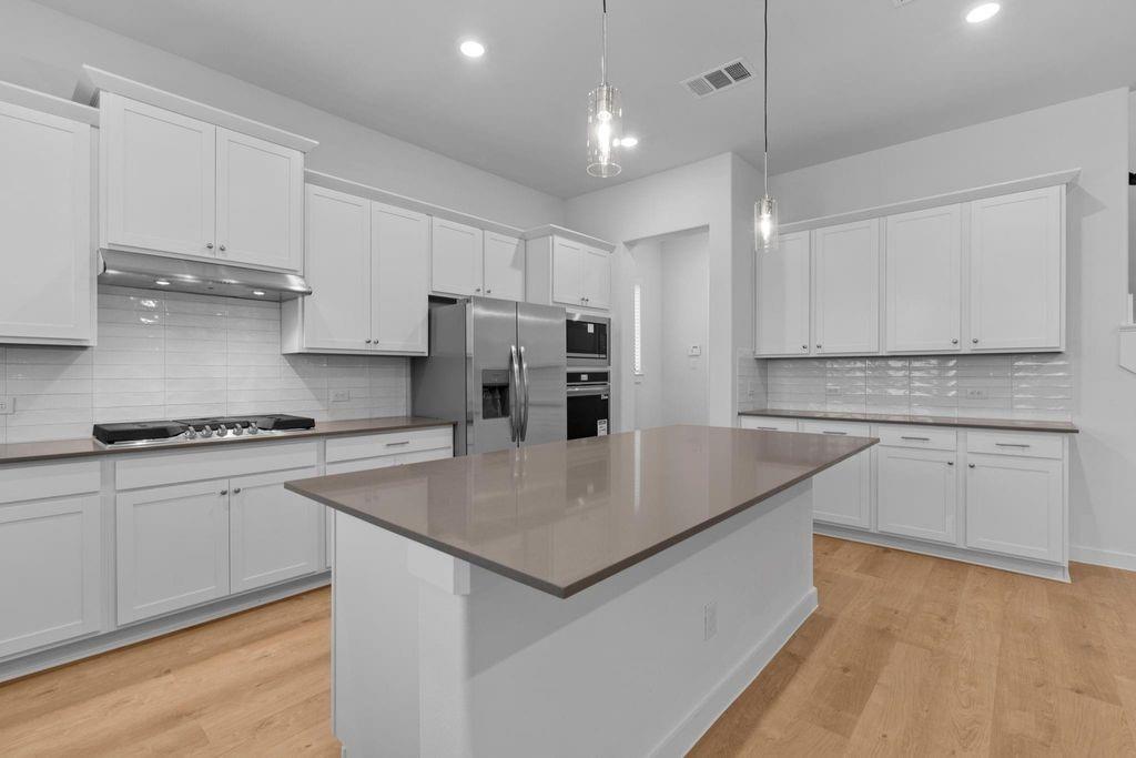 32478 Valley Redstem Way