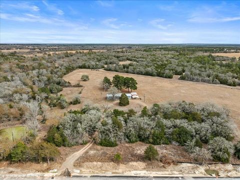 Vacant Land For Sale - 4601 S Us Highway 77<br/> Giddings, TX 78942