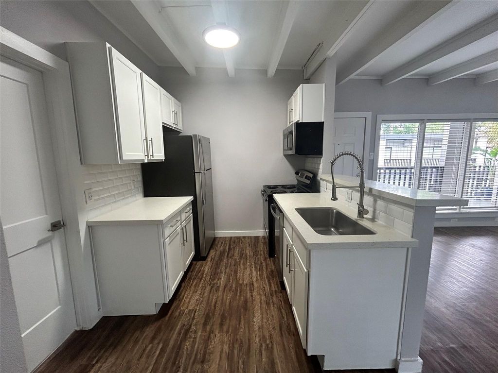 Photo of 219 Marshall Street #230, Houston, TX 77006 (MLS # 34956392)