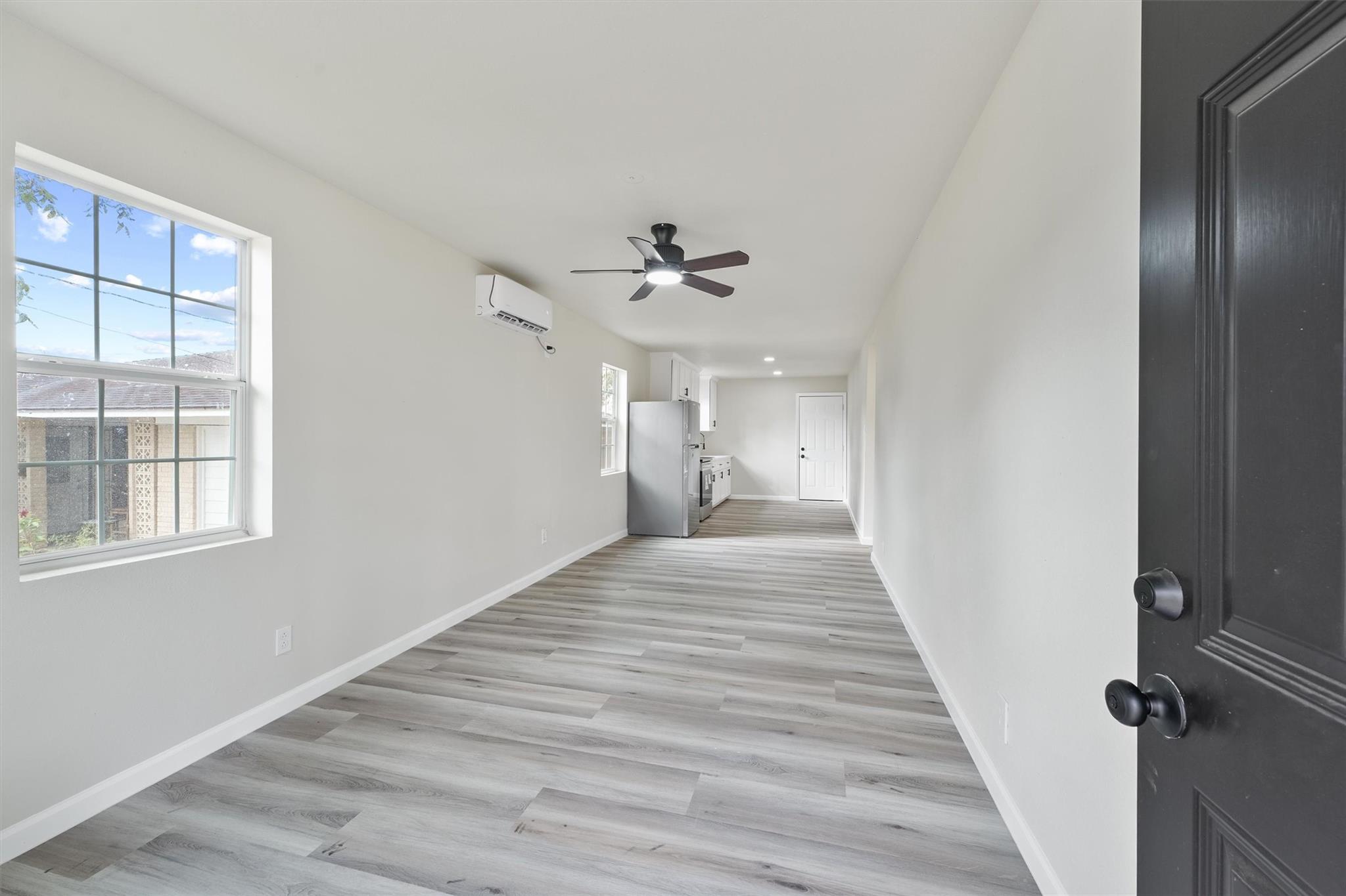 4611 W Hunting Street