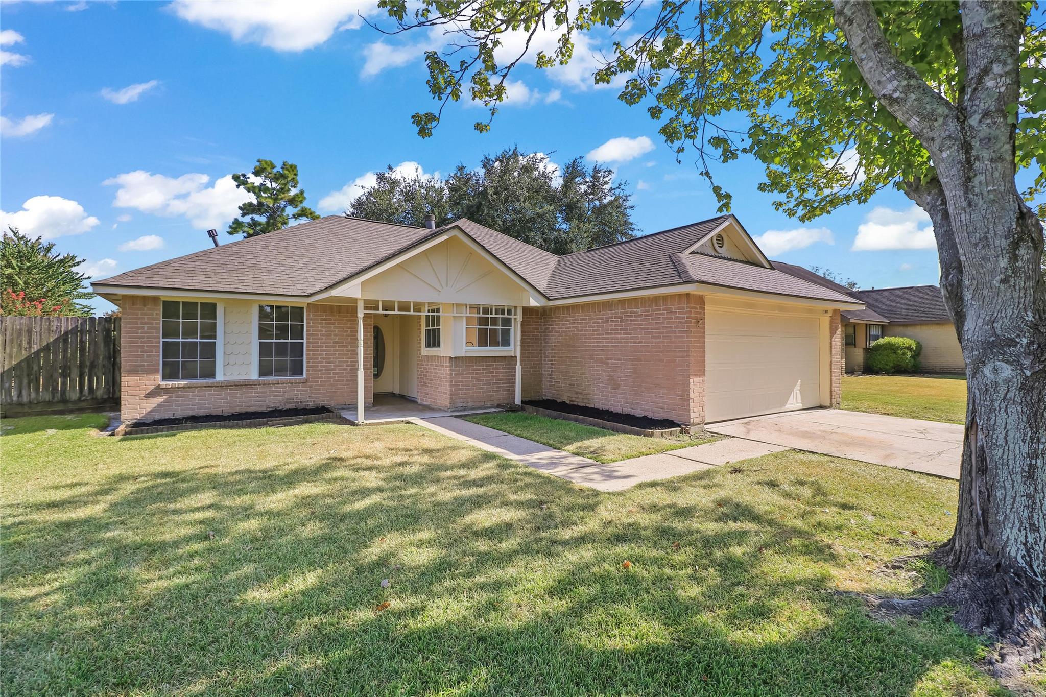2807 Custer Drive