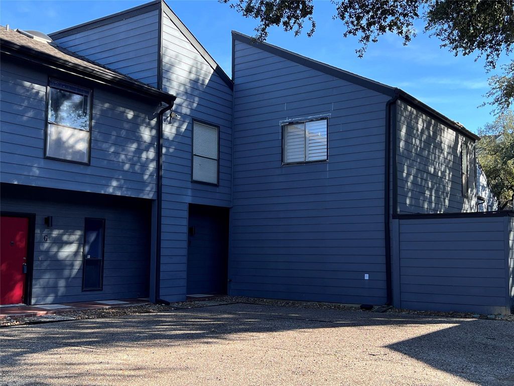 Photo of 2100 Commonwealth Street #L, Houston, TX 77006 (MLS # 45222480)