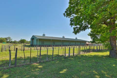 Photo of 8 Cr 305 Road, Navasota, TX 77868 (MLS # 17918249)