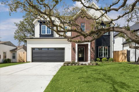 Photo of 1614 Woodcrest Drive, Houston, TX 77018 (MLS # 5153509)