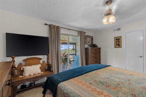 Tiny photo for 23 April Hill, Conroe, TX 77356 (MLS # 49339598)