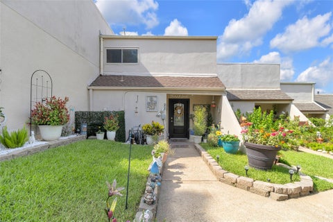 Tiny photo for 23 April Hill, Conroe, TX 77356 (MLS # 49339598)