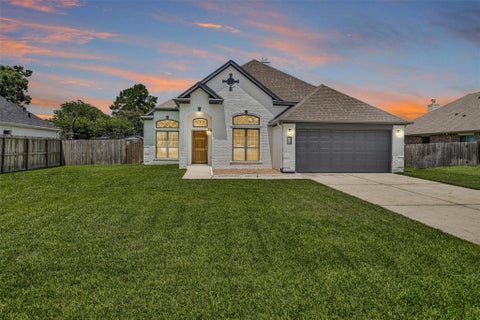 Photo of 12126 Walden Rd Road, Montgomery, TX 77356 (MLS # 83702934)