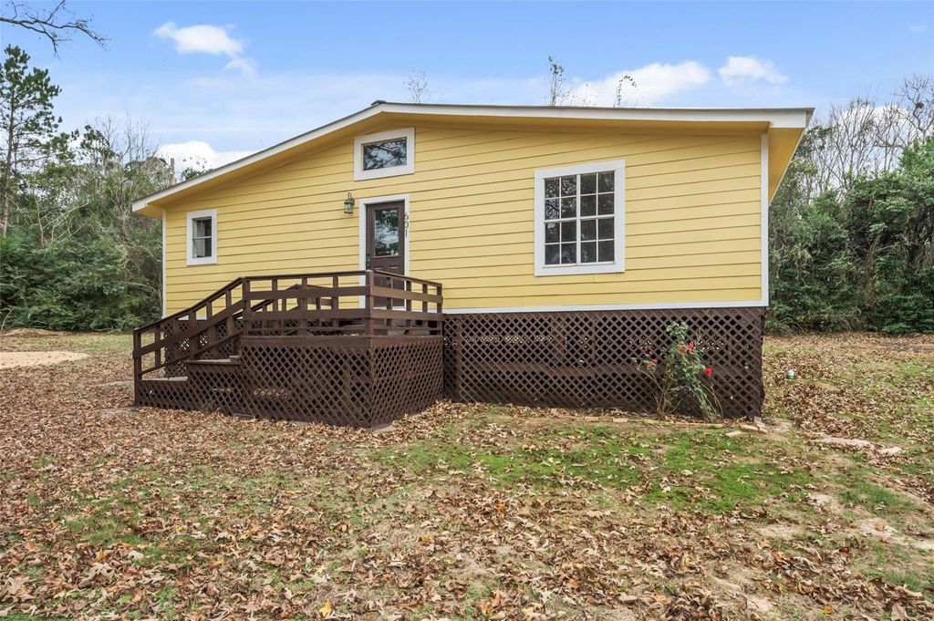 Photo of 601 Faulkner Avenue, Coldspring, TX 77331 (MLS # 43269844)