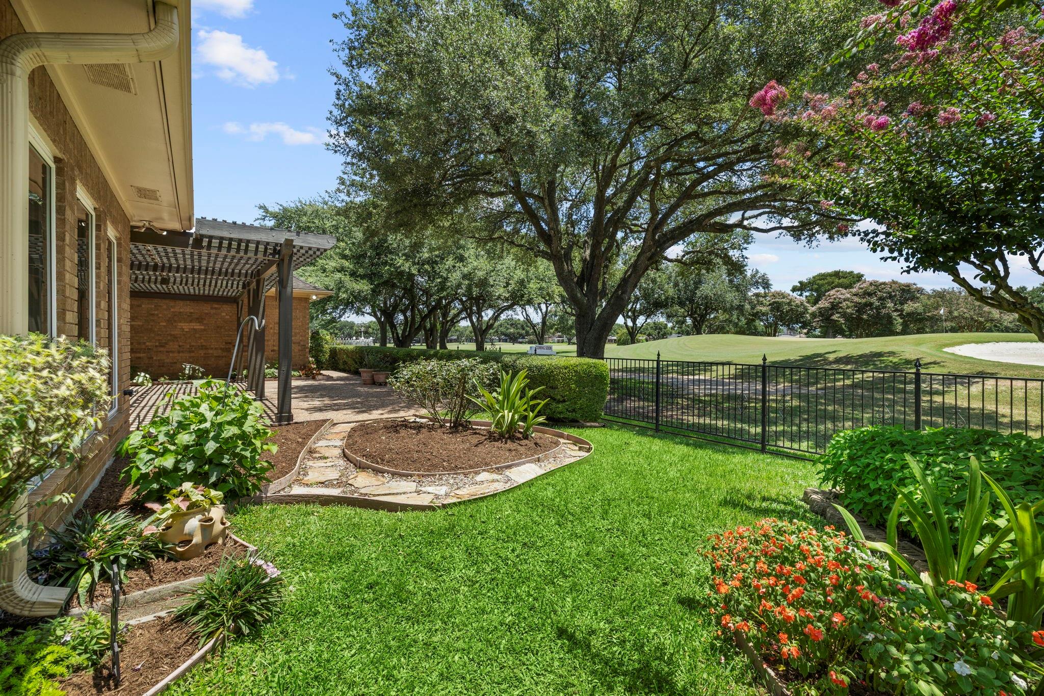 1746 Country Club Boulevard