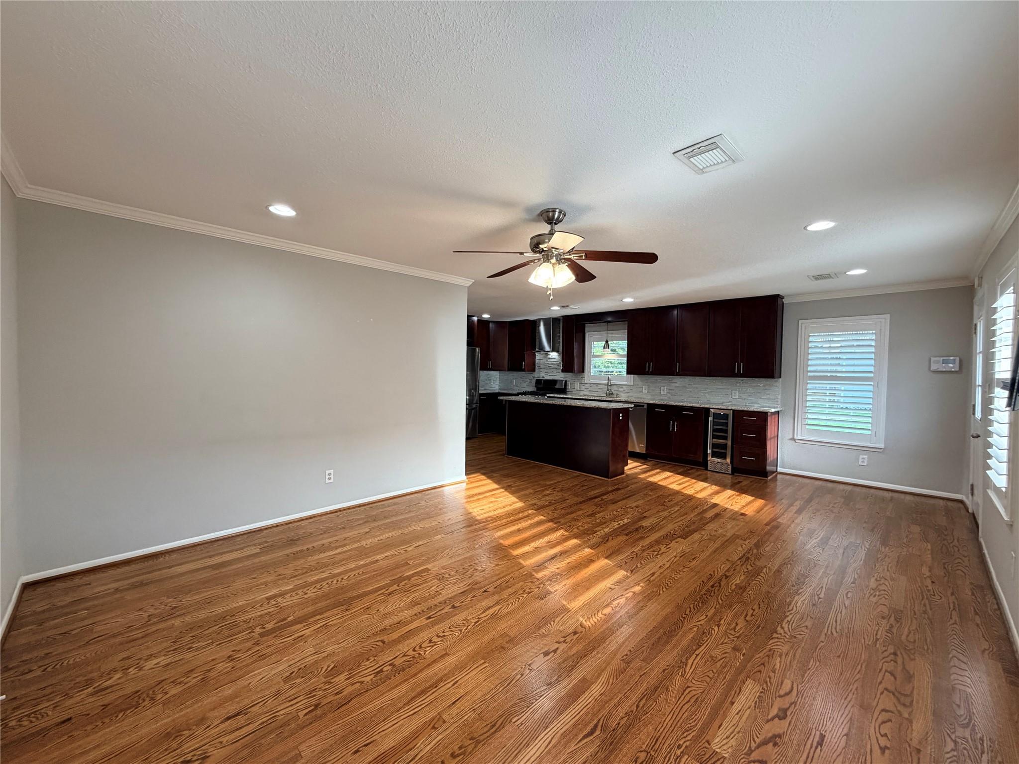 1631 Chantilly Lane