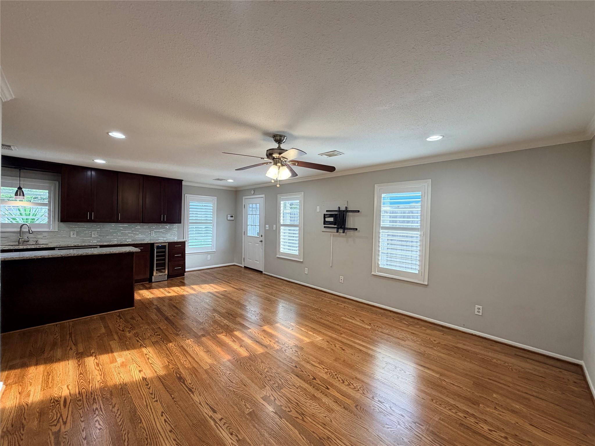 1631 Chantilly Lane