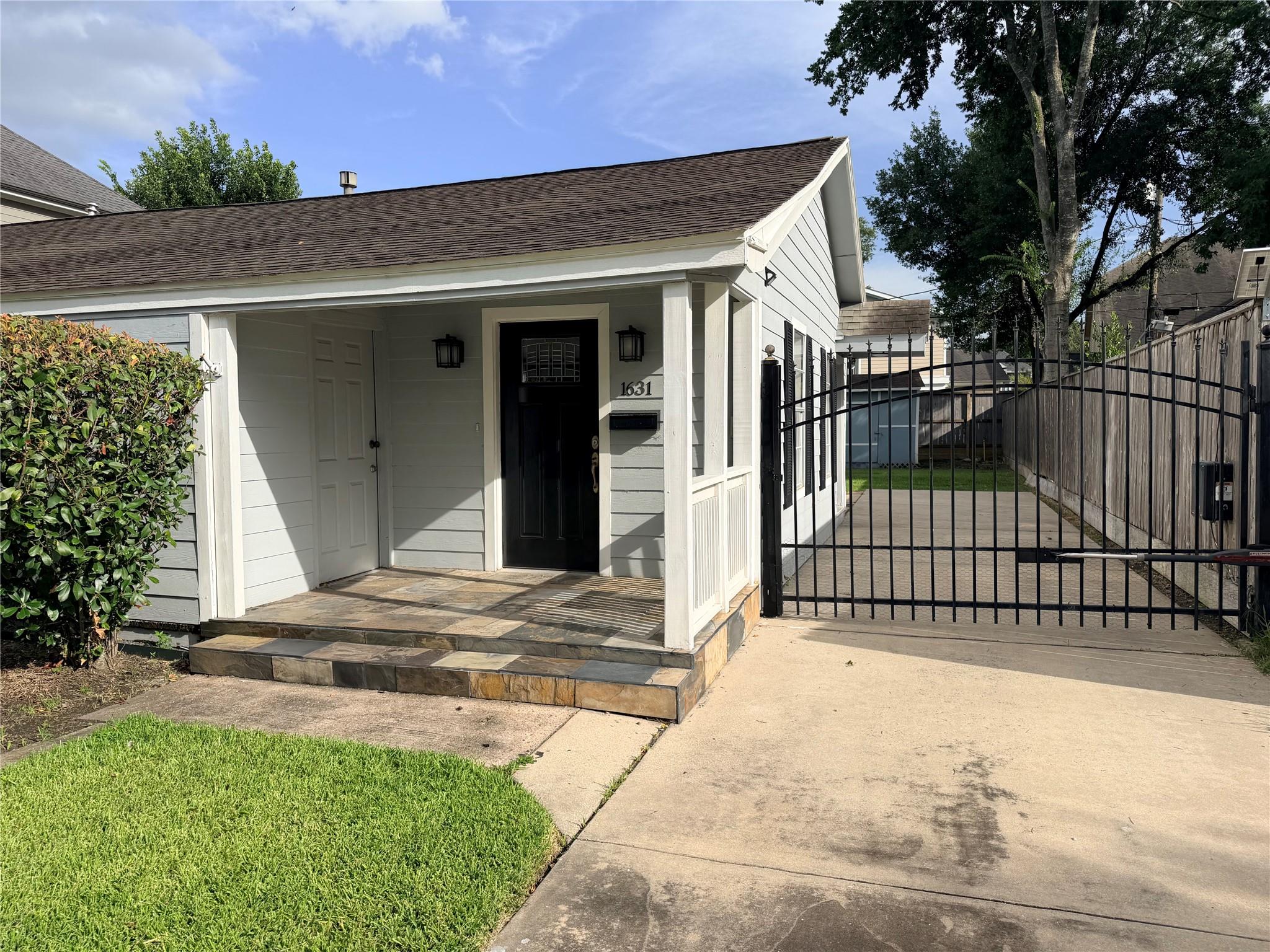1631 Chantilly Lane
