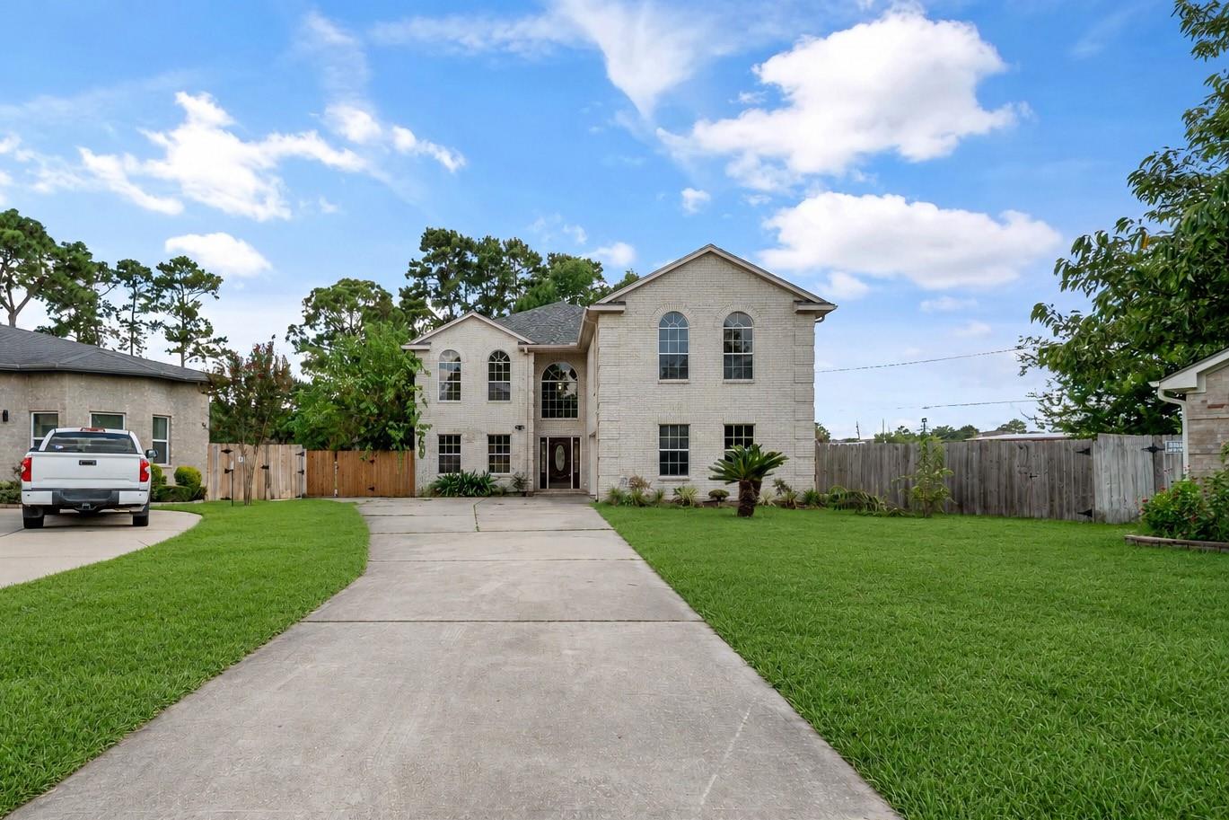 17603 W Fawn River Circle