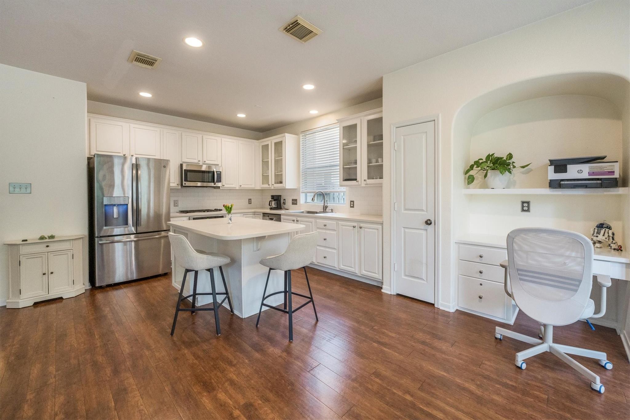 14 N Flickering Sun Circle