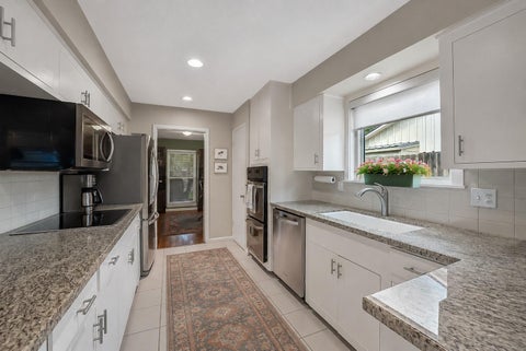 Tiny photo for 5626 Hummingbird Street, Houston, TX 77096 (MLS # 16698816)