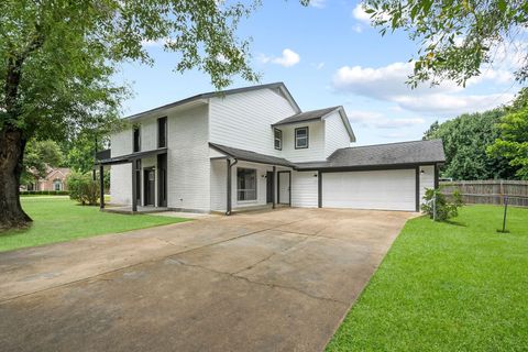 Photo of 9645 Twin Shores Drive, Willis, TX 77318 (MLS # 17644746)