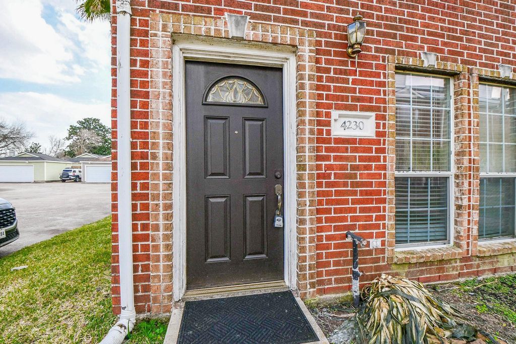 Photo of 4230 Benard Ct, Pasadena, TX 77503 (MLS # 83970878)