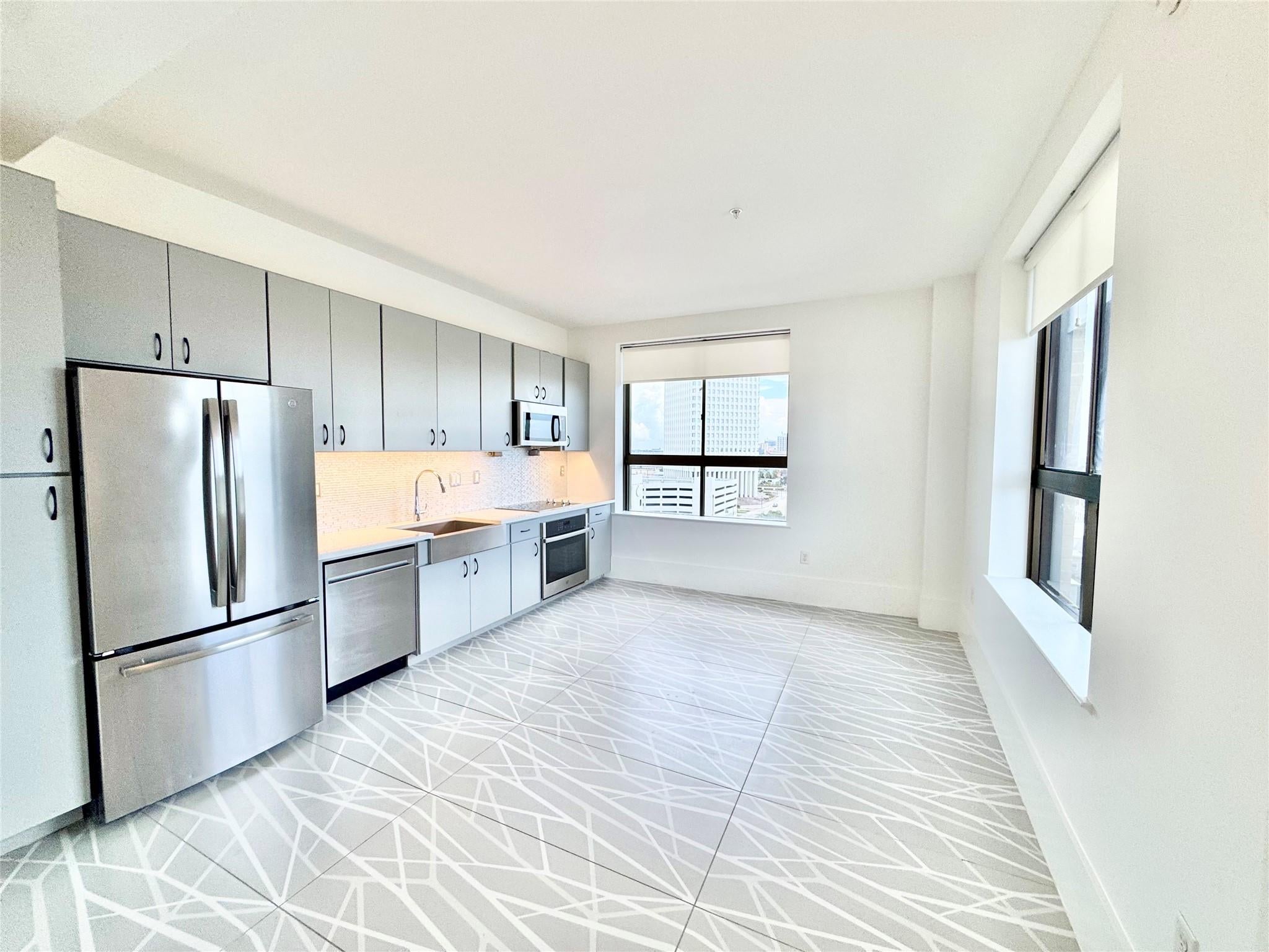 2201 Market Street 904