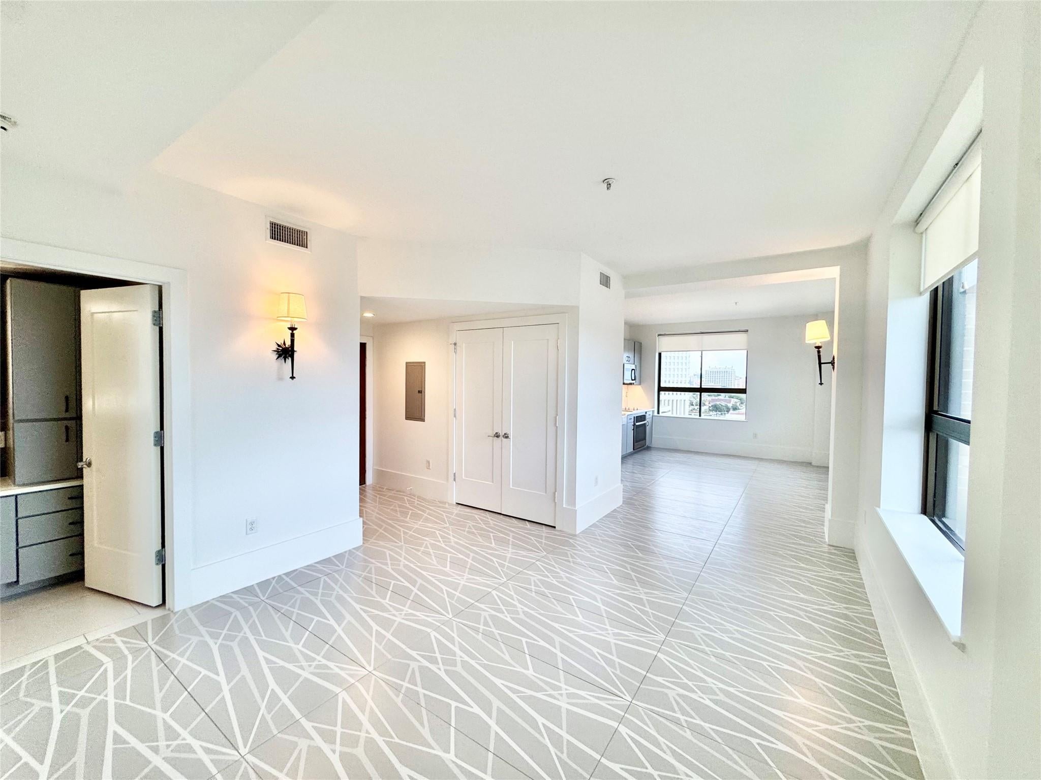 2201 Market Street 904