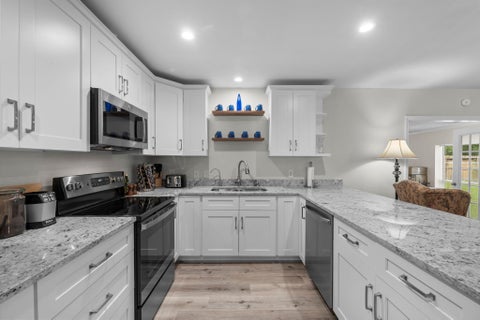 Photo of 209 Summit Drive, Conroe, TX 77303 (MLS # 9685797)