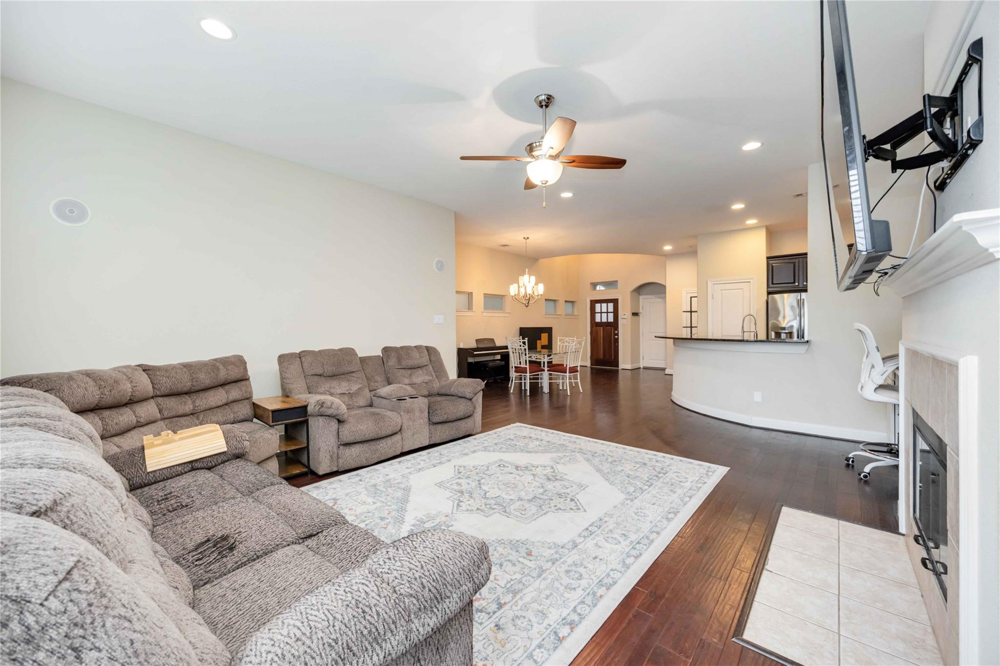 5142 Oasis Park