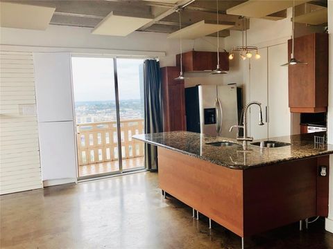 Photo of 2016 Main Street #1822, Houston, TX 77002 (MLS # 40272899)