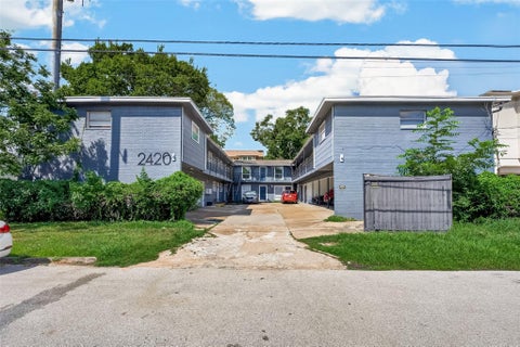 Photo of 2420 Mcduffie Street #5, Houston, TX 77019 (MLS # 36435781)
