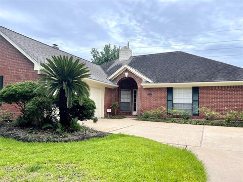 Photo of 4418 Chestnut Meadow Drive, Sugar Land, TX 77479 (MLS # 70618938)