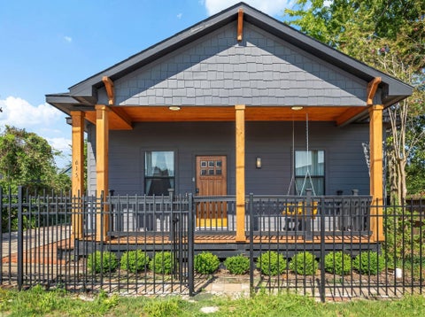 Photo of 615 N Milby Street, Houston, TX 77003 (MLS # 94037937)