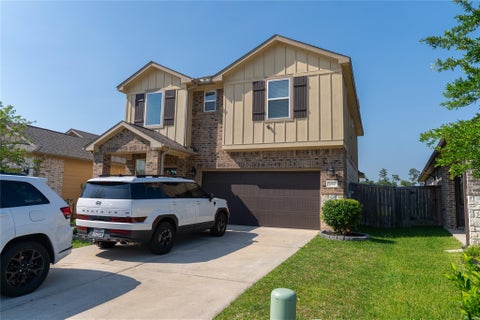 Homes For Rent - 7010 Silverleaf Oak Street<br/> Conroe, TX 77304