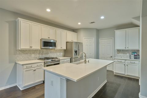 Tiny photo for 87 Benedict Canyon Loop, The Woodlands, TX 77382 (MLS # 68944249)