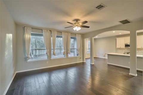 Tiny photo for 87 Benedict Canyon Loop, The Woodlands, TX 77382 (MLS # 68944249)