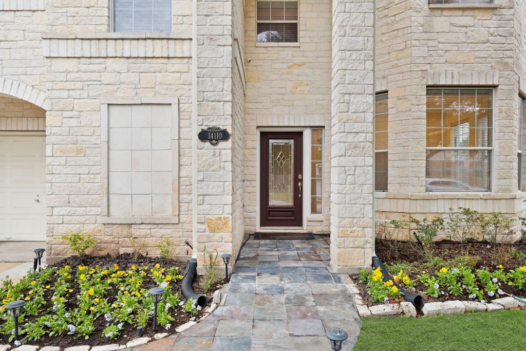 Photo of 14110 Avongate Lane, Houston, TX 77082 (MLS # 34772191)