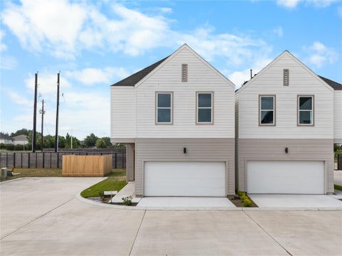 Photo of 4006 Buffalo Moon Drive, Houston, TX 77045 (MLS # 17865475)