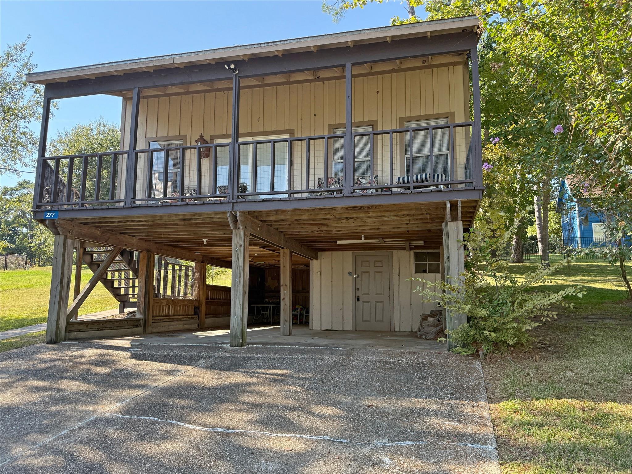 277 Edgewater Way