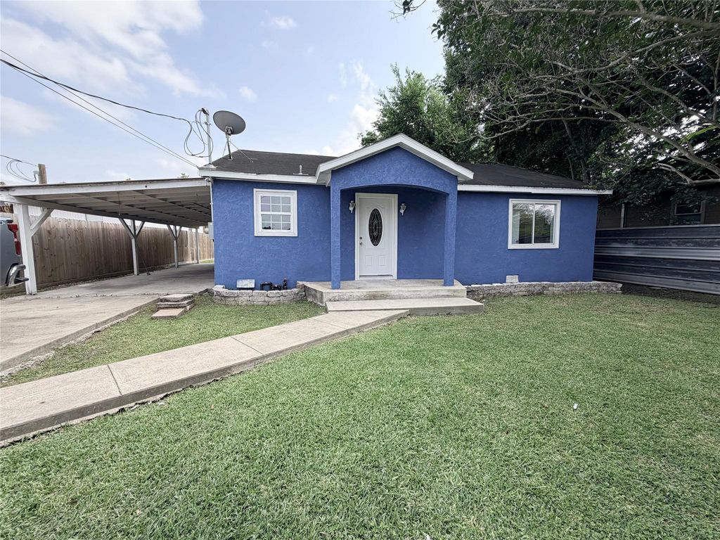 Photo of 12906 Gladden Drive, Houston, TX 77049 (MLS # 11027213)