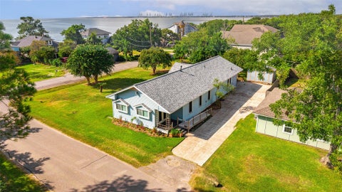 Photo of 730 S Holmes Street, La Porte, TX 77571 (MLS # 77899250)